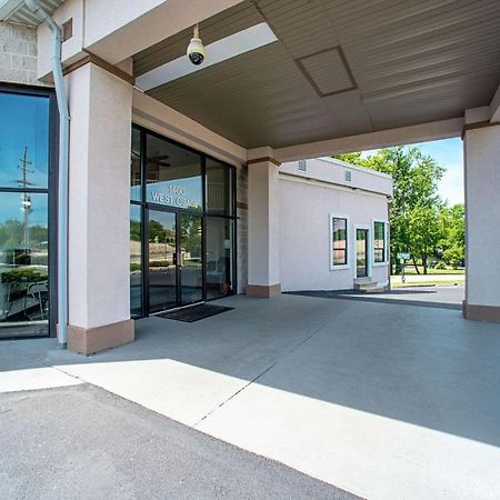 Quality Inn Near Six Flags St. Louis Пасифик Экстерьер фото