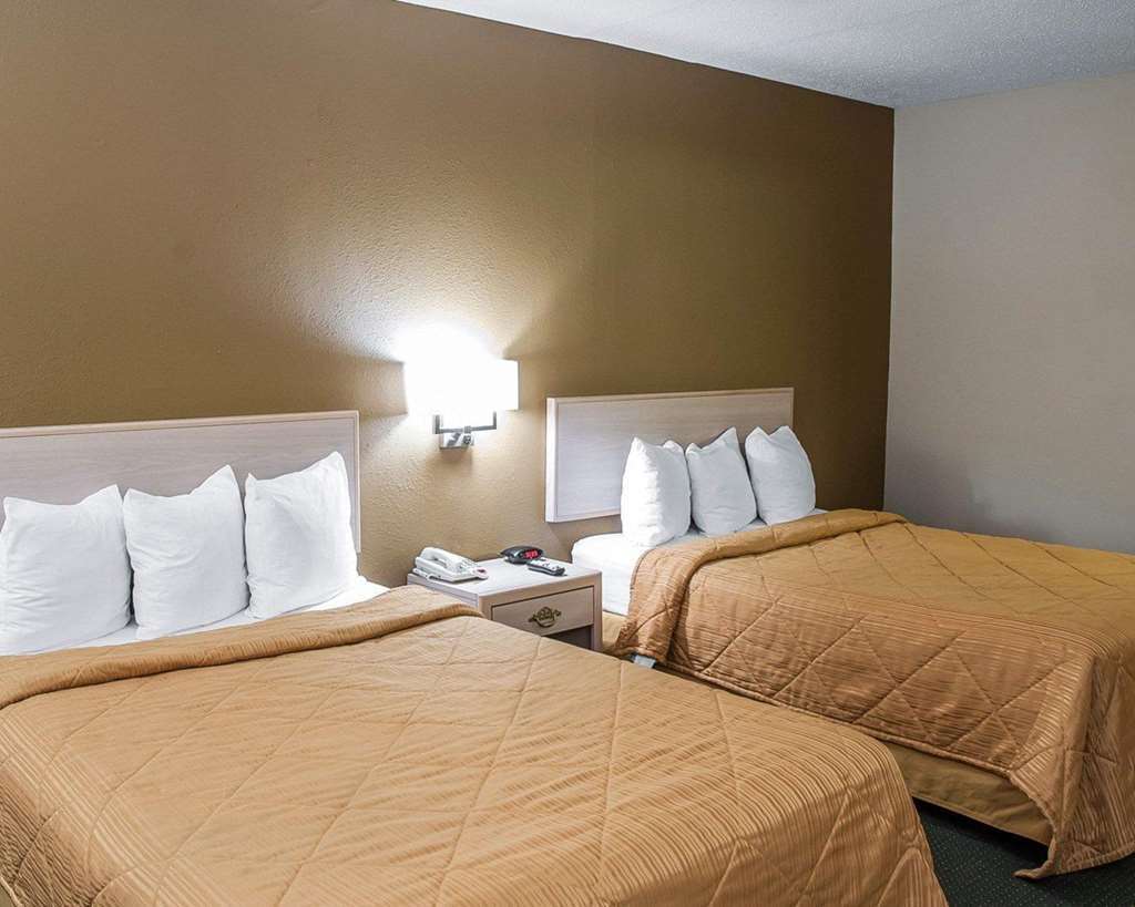 Quality Inn Near Six Flags St. Louis Пасифик Номер фото