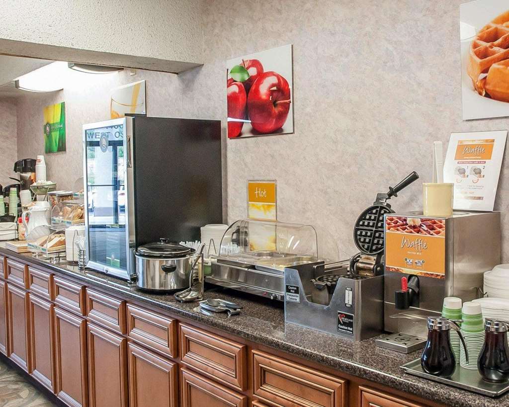 Quality Inn Near Six Flags St. Louis Пасифик Ресторан фото