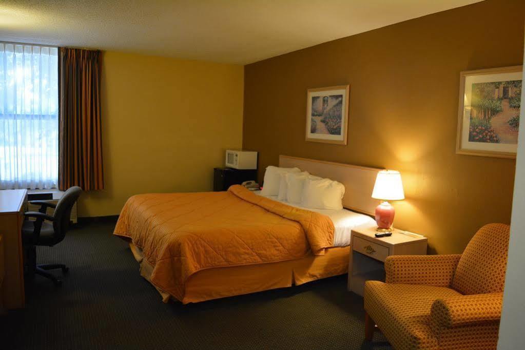 Quality Inn Near Six Flags St. Louis Пасифик Экстерьер фото